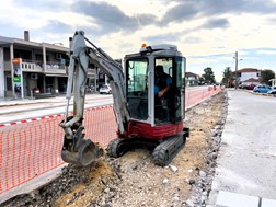 Νέα πεζοδρόμια στην οδό Καρδίτσης ετοιμάζει ο Δήμος Τρικάλων