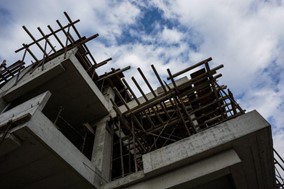 Θεσσαλία: "Βουτιά" άνω του 40% για τις οικοδομικές άδειες τον Μάρτιο