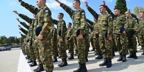 Θητεία: Eπιβράβευση για όσους κατατάσσονται αμέσως μετά το λύκειο