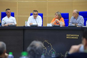 Η Περιφέρεια Θεσσαλίας μίσθωσε 237 λεωφορεία και 566 ταξί για την ασφαλή μεταφορά μαθητών