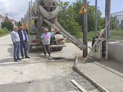 Νέα πεζοδρόμια σε σχολεία της Καλαμπάκας