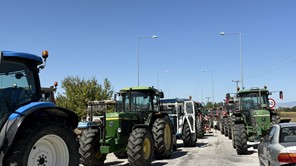 Oι Θεσσαλοί αγρότες απέκλεισαν τον Ε65