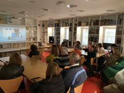 Συγκίνησε το κοινό η ταινία "Τα παιδιά με τη βαλίτσα. Σκηνές μιας μετανάστευσης" που προβλήθηκε στη Βιβλιοθήκη Kαλαμπάκας