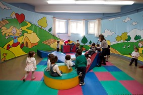 Νέος παιδικός σταθμός στα Μ. Καλύβια - Επισκευές στα κτίρια ενόψει της σχολικής χρονιάς