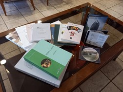 Δωρεά βιβλίων και ταινιών του Δρ. ΕΜΠ και επίτιμου δημότη του Δήμου Μετεώρων Θ.Π. Τάσιου