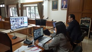 Τρίκαλα: Πρώτο δημοτικό συμβούλιο με τηλεδιάσκεψη