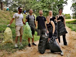 Φοιτητές της ΣΕΦΑΑ καθαρίζουν τις όχθες του Ληθαίου - Τα εύσημα Παπαστεργίου 