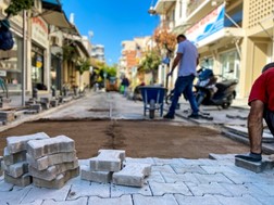 Τρίκαλα: Ξεκίνησε η σταδιακή αποκατάσταση δρόμων μετά τα έργα ύδρευσης της ΔΕΥΑΤ
