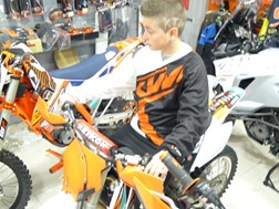 12χρονος συμμετέχει σε πρωτάθλημα Motocross! (ΕΙΚΟΝΕΣ)