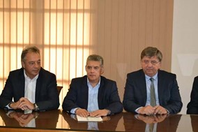 Aγοραστός: «Δεν είναι νόμιμη η δίοδος μέσα από το ποτάμι»