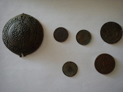  Δύο συλλήψεις στη Φαρκαδόνα για κατοχή αρχαίων νομισμάτων 