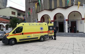Καλαμπάκα: Κατέρρευσε μέσα στην εκκλησία το πρωί της Τρίτης 