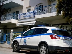 Χειροπέδες σε 59χρονο στα Τρίκαλα-Είχε καταδικαστικές αποφάσεις για μεταφορά παράτυπων μεταναστών