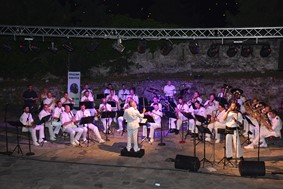 H μπάντα του Πολεμικού Ναυτικού στα Τρίκαλα - Συναυλία αφιέρωμα στον Στ. Ξαρχάκο
