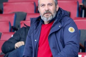 Τρίκαλα: Διαψεύδει τα περί αποχώρησης ο Μπαταγιάννης