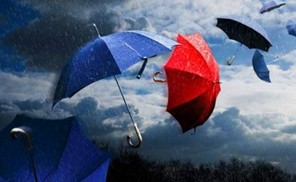 Τρίκαλα: Με ομπρέλα μέχρι το μεσημέρι της Παρασκευής