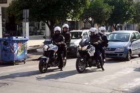 Συλλήψεις για επιταγές και ναρκωτικά στα Τρίκαλα 