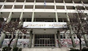 Τρικαλινός εργολάβος κλείστηκε σε περίπτερο για να... σωθεί!