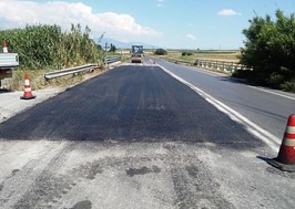 Η Περιφέρεια Θεσσαλίας βελτιώνει το δρόμο από Καλογριαννή έως τη Γέφυρα Κουκουράβα