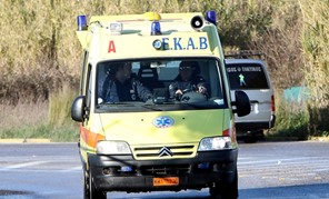 Τρία άτομα τραυματίστηκαν σε τροχαίο στην Τρικάλων-Λάρισας