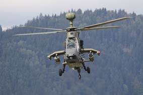 Τραυματισμός πυροσβέστη στα Στουρναραίϊκα - Μεταφέρθηκε με ελικόπτερο στο ΠΓΝΛ