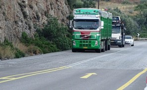 Υπέρ της διέλευσης φορτηγών από το παράπλευρο οδικό δίκτυο οι Θεσσαλοί βιομήχανοι