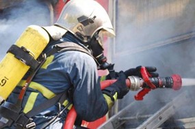 Εκτεταμένες ζημιές από φωτιά σε μηχανουργείο του δήμου Φαρκαδόνας