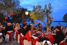 Θεσσαλία 5 αστέρων. Παραμυθένιος γάμων Αμερικανών στη Μιτζέλα