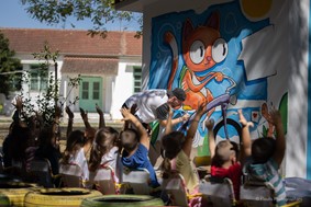 Τρίκαλα: Το Νηπιαγωγείο Φλαμουλίου απέκτησε ένα όμορφο γκράφιτι 