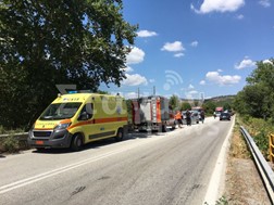 Kαραμπόλα οχημάτων στην Καλαμπάκας - Ιωαννίνων - Δύο τραυματίες 