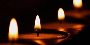 Στη Λάρισα η κηδεία των Τρικαλινών, πατέρα και γιου, που σκοτώθηκαν σε τροχαίο 