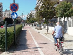 Παρεμβάσεις στον ποδηλατόδρoμο της οδού Κονδύλη - Αλλάζει η όψη του δρόμου  
