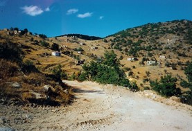 Βελτιώνει το δρόμο Αγρελιάς - Κουμαριάς η Περιφέρεια Θεσσαλίας