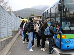 4,9 εκατ. ευρώ στη Θεσσαλία για την κάλυψη δαπανών μεταφοράς μαθητών 