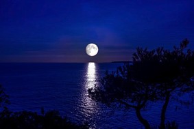 Πανσέληνος Ιουλίου: Πότε θα δούμε στον ουρανό το «Φεγγάρι του Ελαφιού»