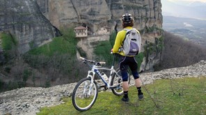 Χρηματοδότηση Σκρέκα για τον περιπατητικό και ποδηλατικό τουρισμό σε Μετέωρα - Τρίκαλα
