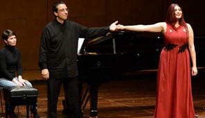 Mάγεψε η τρικαλινή σοπράνο Νίνα Κουφοχρήστου στη συναυλία για τη Μαρία Κάλλας