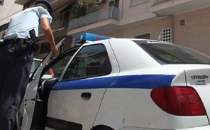 Πέντε συλλήψεις χθες βράδυ στα Τρίκαλα 