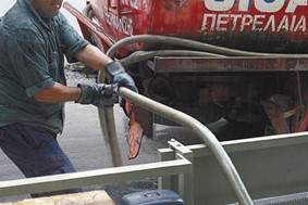 Έκλεψαν 81 λίτρα πετρέλαιο από φορτηγό!