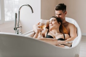 Πόσο σημαντικό είναι, τελικά, το σεξ για τη σχέση; Δέκα παράγοντες να σκεφτείτε πριν απαντήσετε