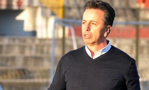 Ο Πλεξίδας πουλάει πάλι την ΑΕΛ