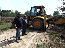 Eργασίες αποκατάστασης των ζημιών σε Βαλομάνδρι, Παραπόταμο