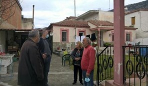 Κλιμάκιο του ΚΚΕ στα σεισμόπληκτα χωριά της Φαρκαδόνας 