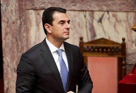 Σκρέκας: Τα έξι μαργαριτάρια του ΣΥΡΙΖΑ - Αντιπαράθεση με Τσίπρα στη Βουλή 