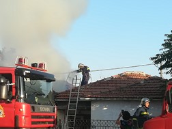 Τυλίχτηκε στις φλόγες σπίτι στο Βαλτινό - Μεγάλες ζημιές 