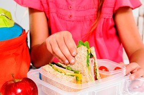 Σχολικά γεύματα και φέτος σε 19 δημοτικά σχολεία των Τρικάλων 