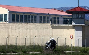 Βιασμός 12χρονης: Στις φυλακές Τρικάλων οι Ηλίας Μίχος και Γιάννης Σοφιανίδης