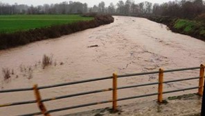 Aνεβαίνει η στάθμη των ποταμιών στα Τρίκαλα - Οριακή η κατάσταση στο Βαλομάνδρι