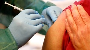 Ξεκίνησε ο εμβολιασμός των ατόμων άνω των 85 ετών