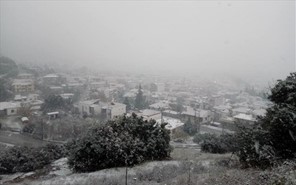 Χιόνια και χαμηλές θερμοκρασίες στα ορεινά των Τρικάλων